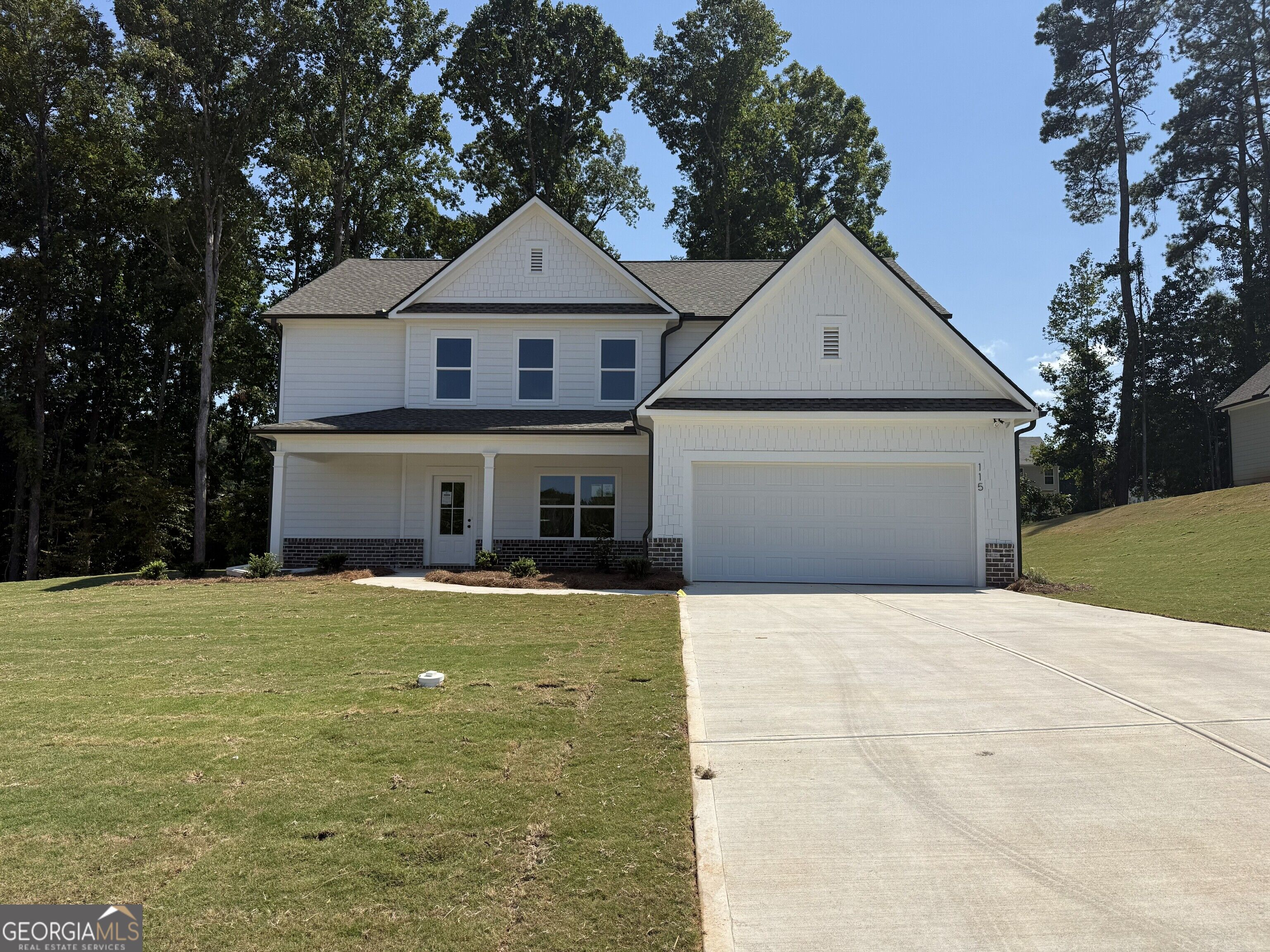 115 FAIRWINDS Drive Property Photo 1