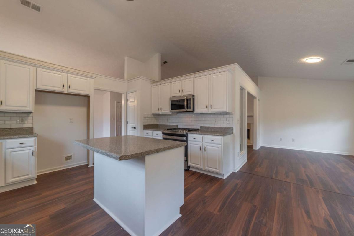 1784 Cedar Walk Lane Property Photo 24