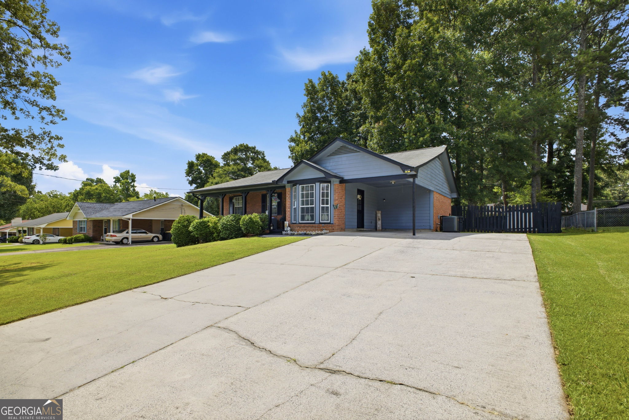 19 Frances Drive Nw Property Photo 3