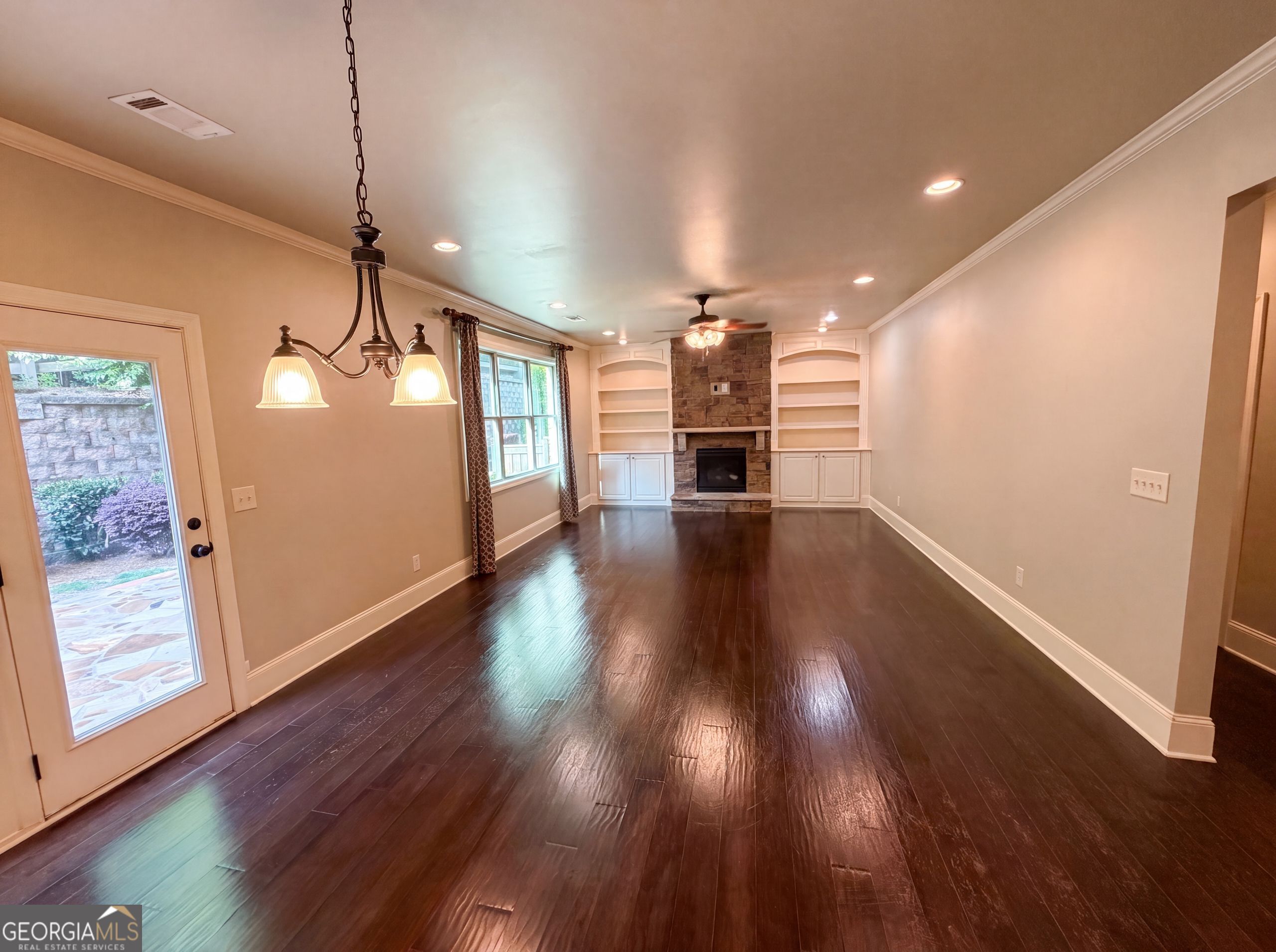 8785 Ellesmere Drive Property Photo 3