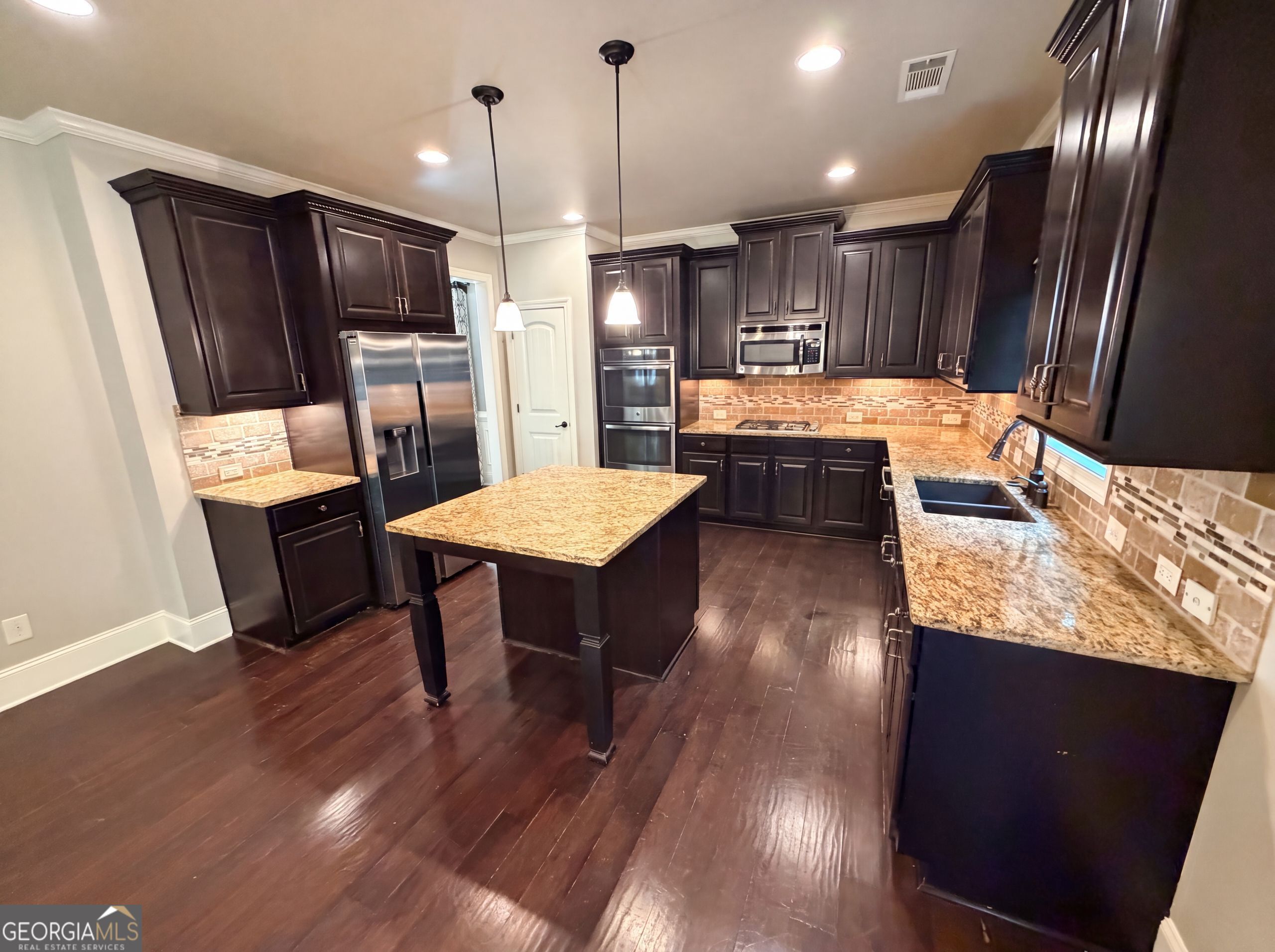8785 Ellesmere Drive Property Photo 15