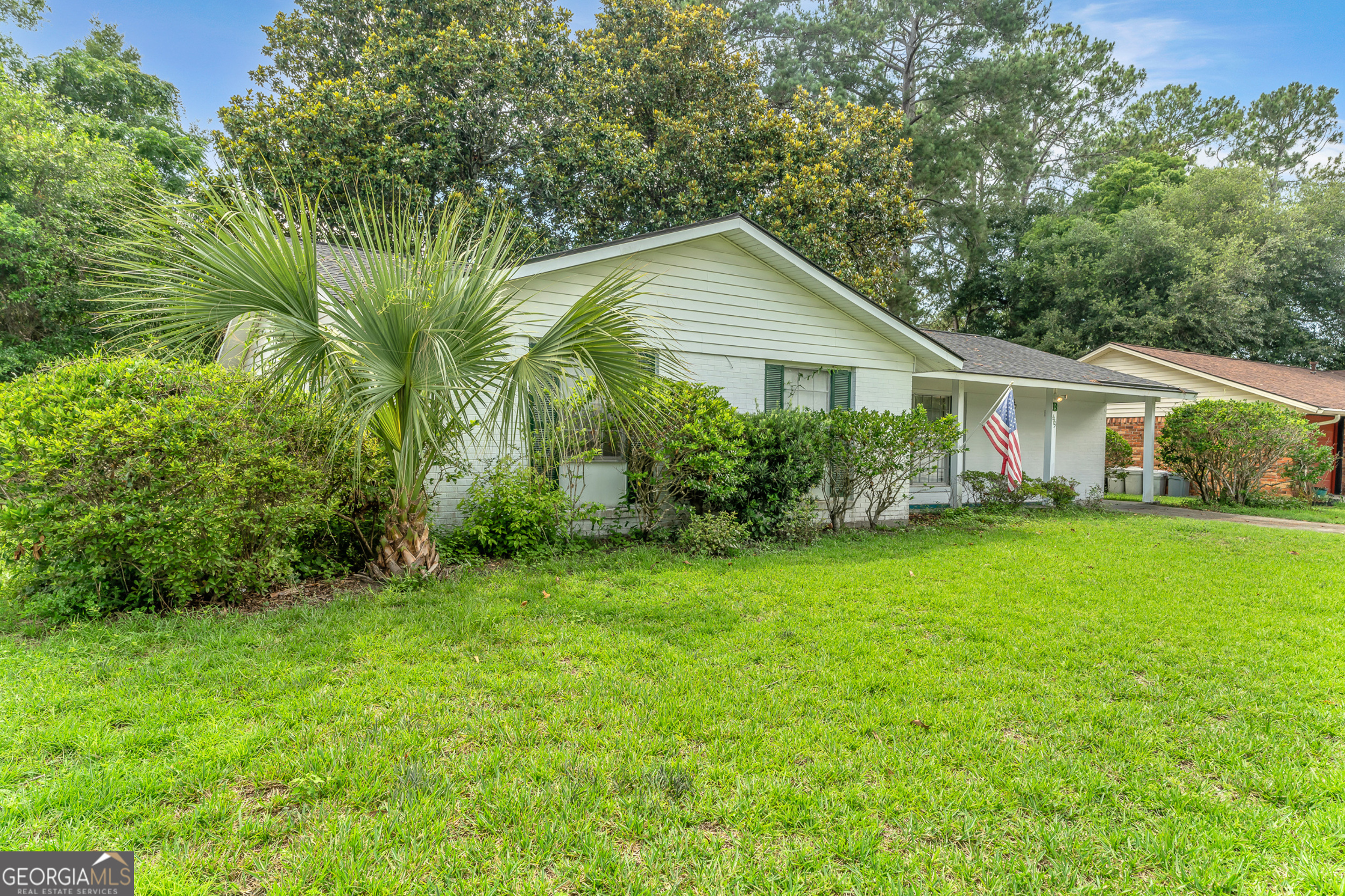 13107 Hermitage Road Property Photo 3