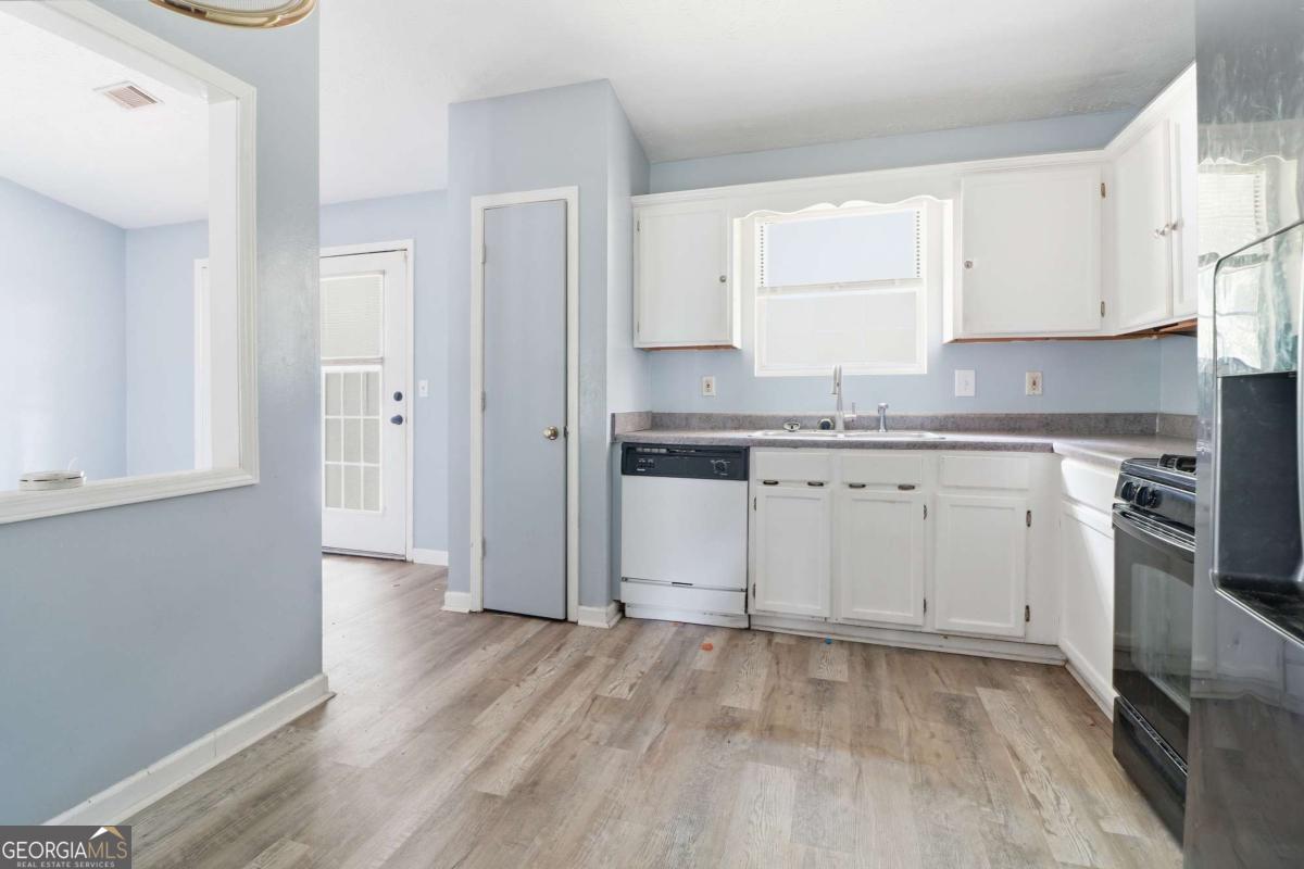 5200 Great Meadows Road Property Photo 12