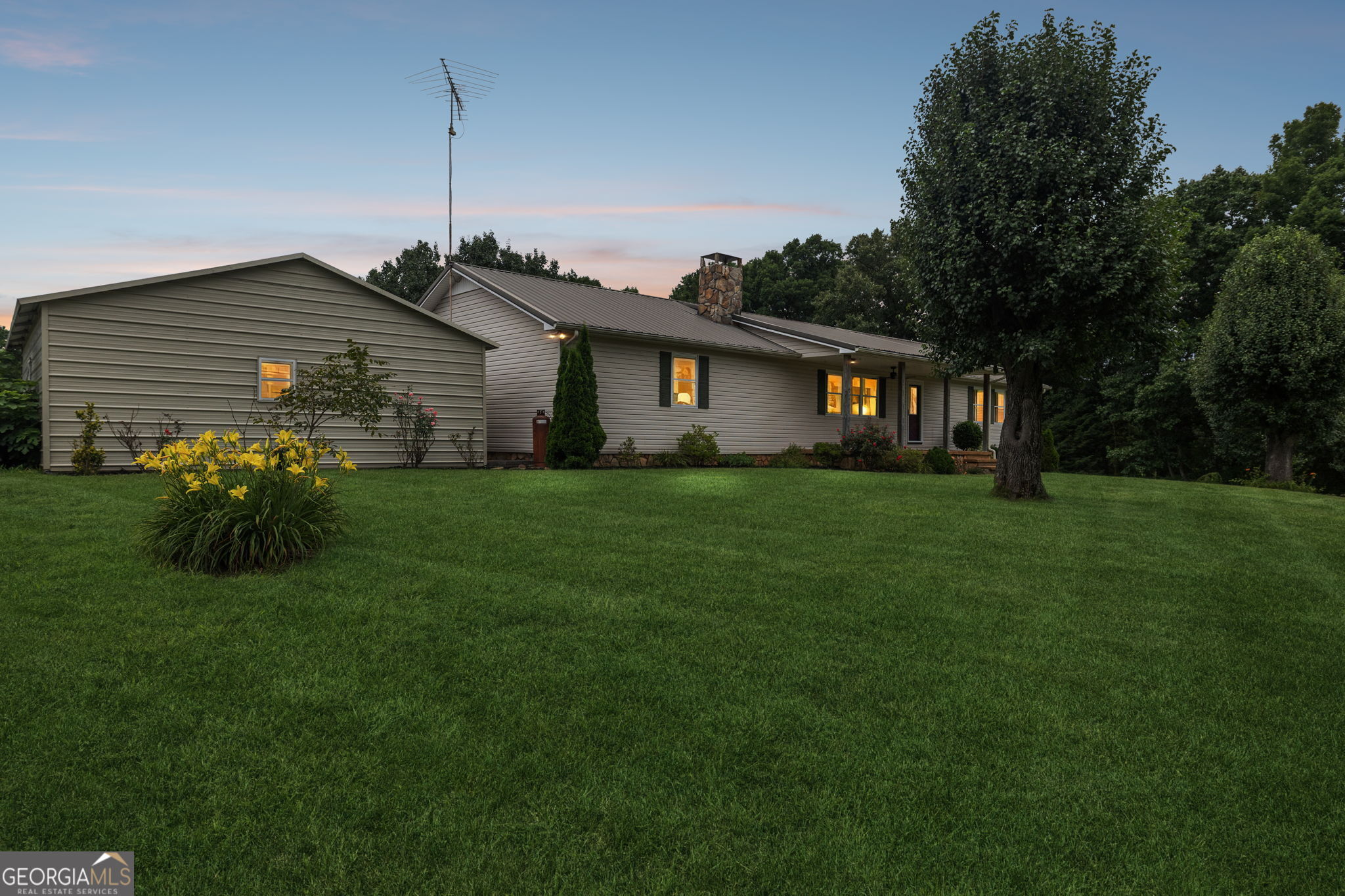 187 Burns Lane Property Photo 2