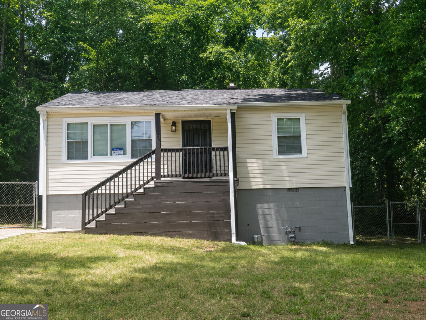 184 Wadley Street NW Property Photo 1