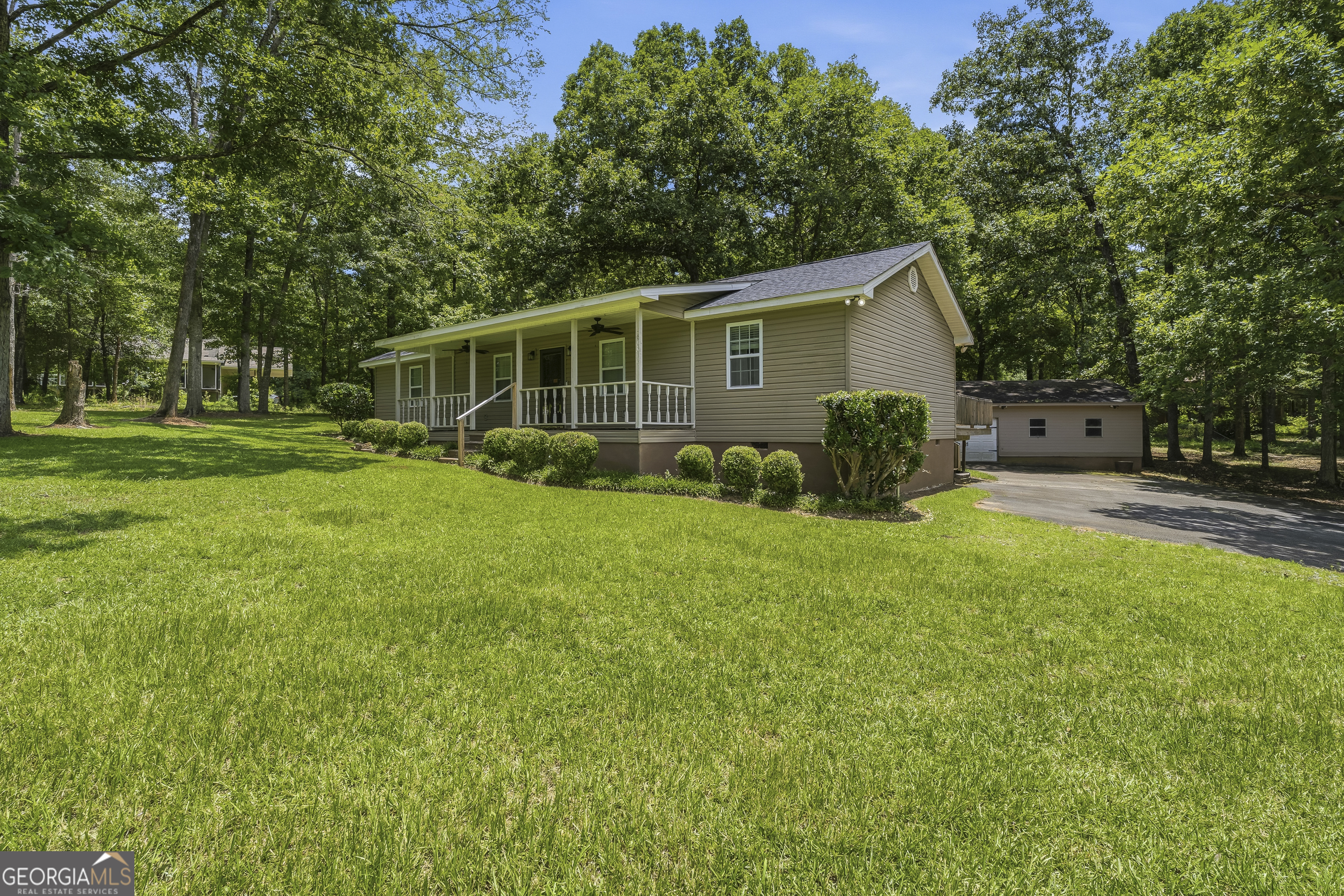 3032 Us Highway 80 W Property Photo 3