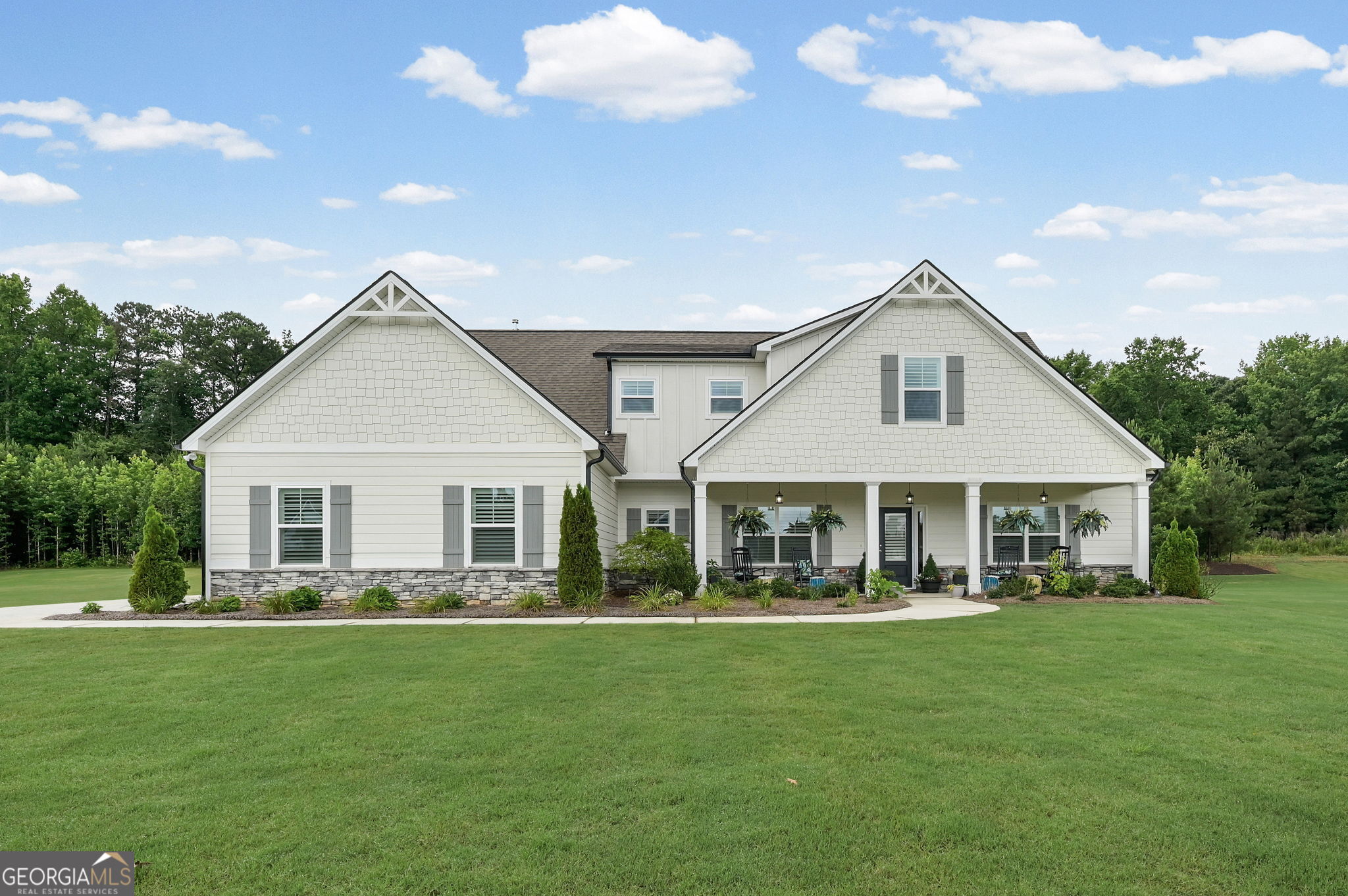 185 Cedara Drive Property Photo 1