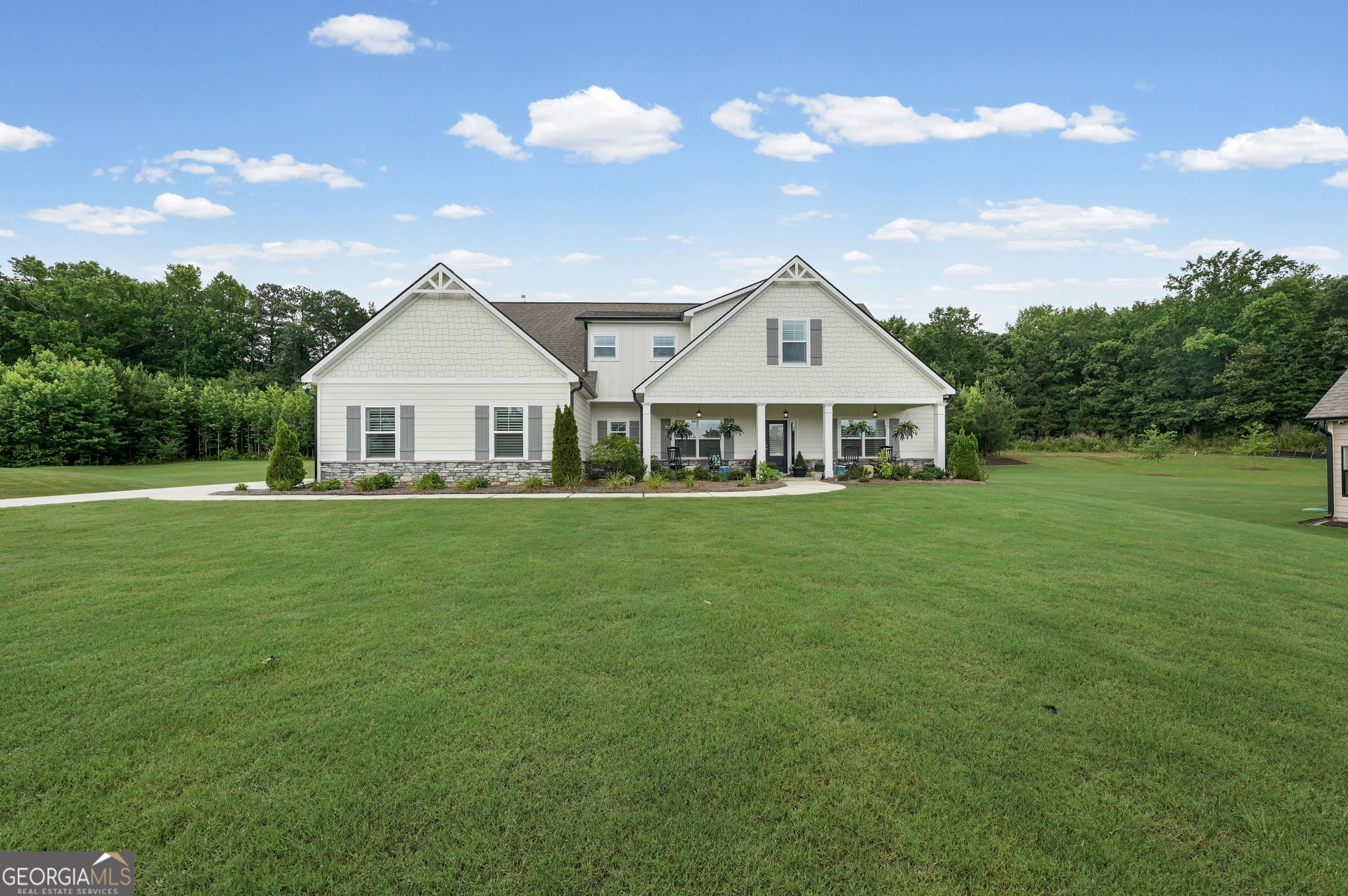 185 Cedara Drive Property Photo 2