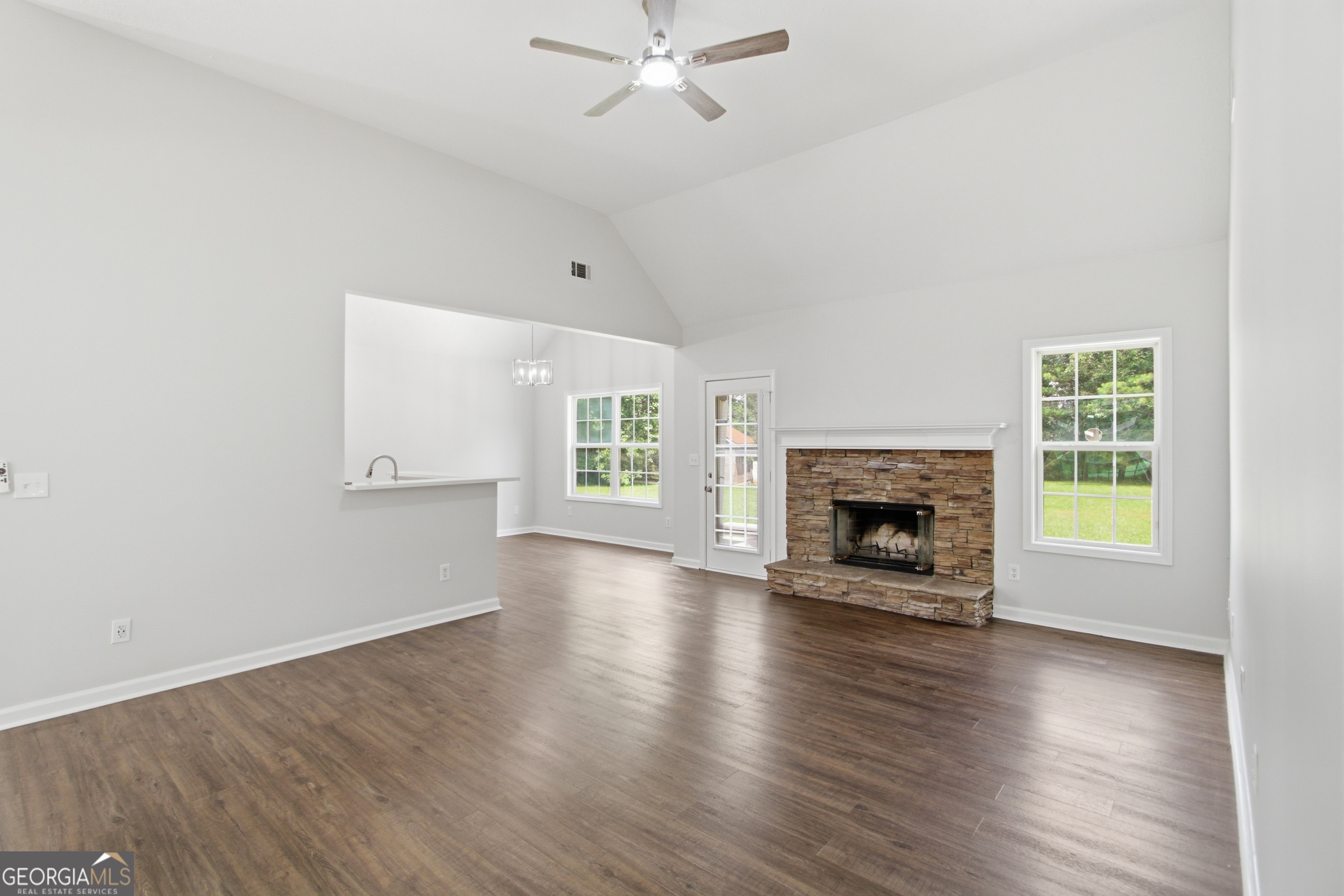 30 Maple Trace Property Photo 5