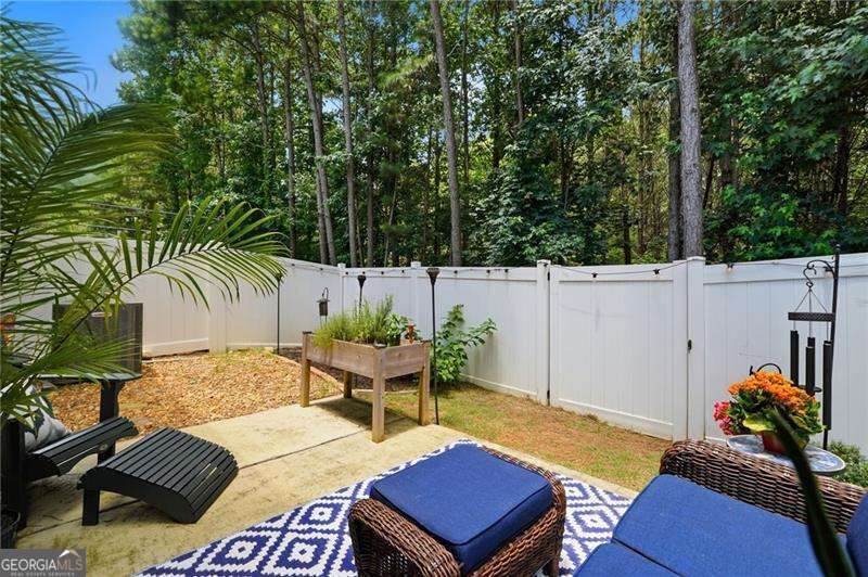419 Crescent Woode Drive Property Photo 2