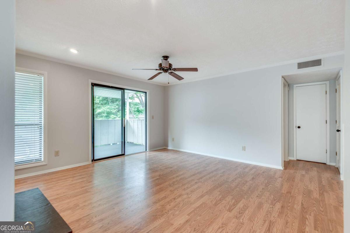 1004 Wynnes Ridge Circle Se Property Photo 3