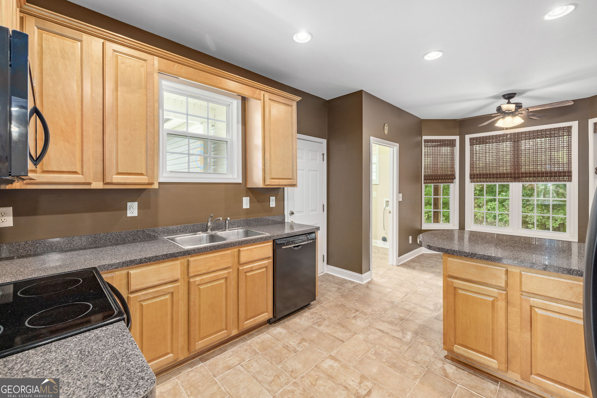 7913 Pea Ridge Road Property Photo 13