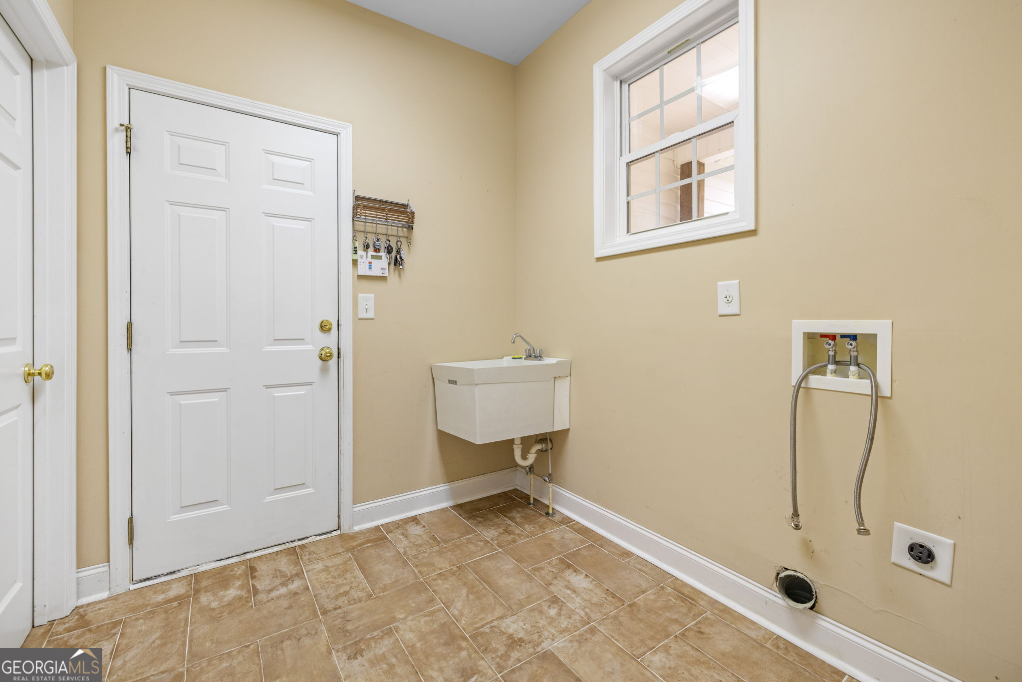 7913 Pea Ridge Road Property Photo 15