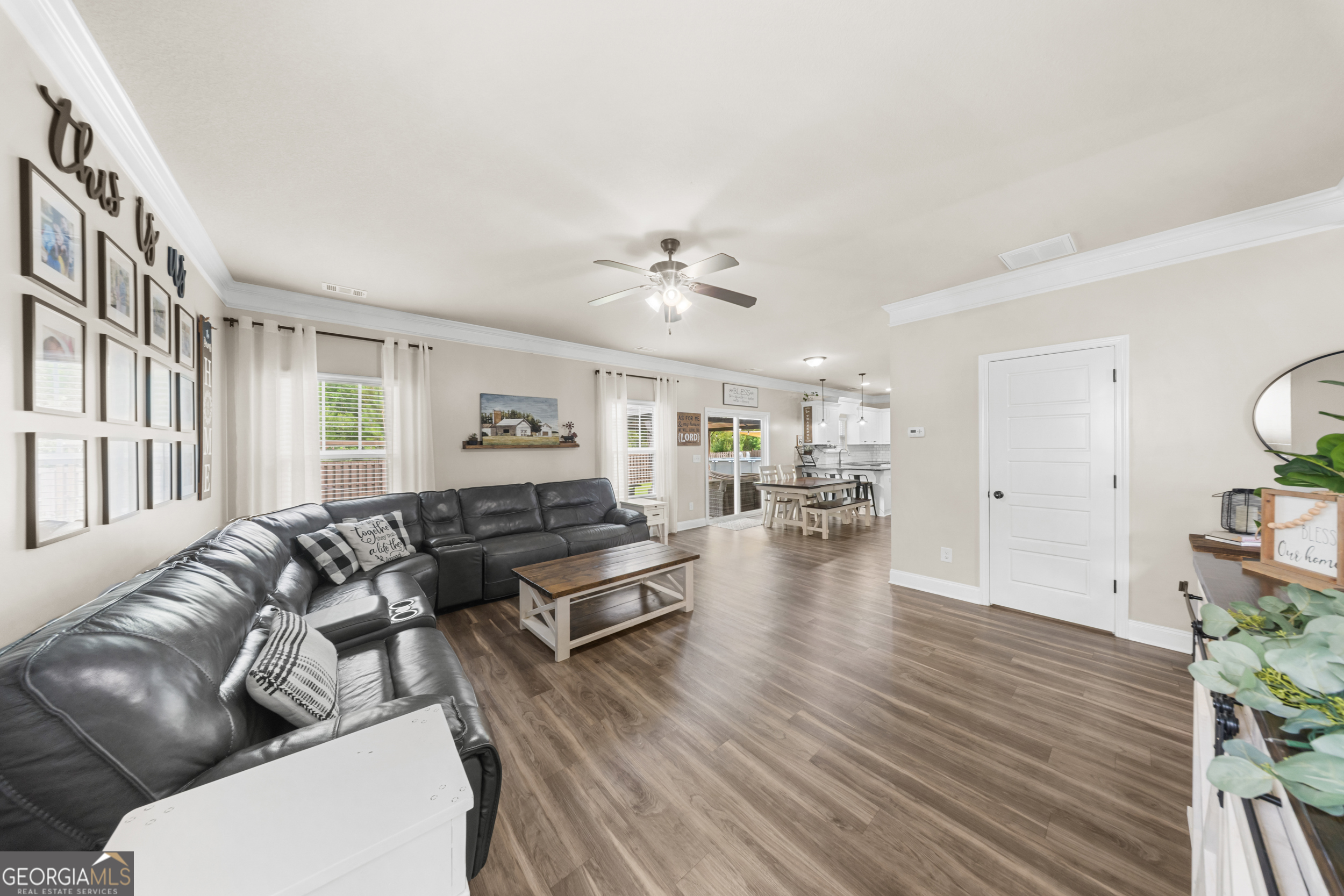 132 Summer Station Drive Property Photo 8