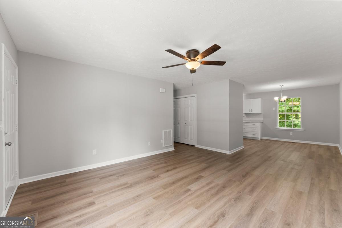 3030 Meadowridge Drive Property Photo 8