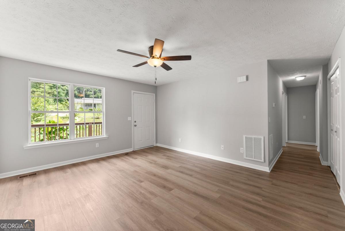 3030 Meadowridge Drive Property Photo 9