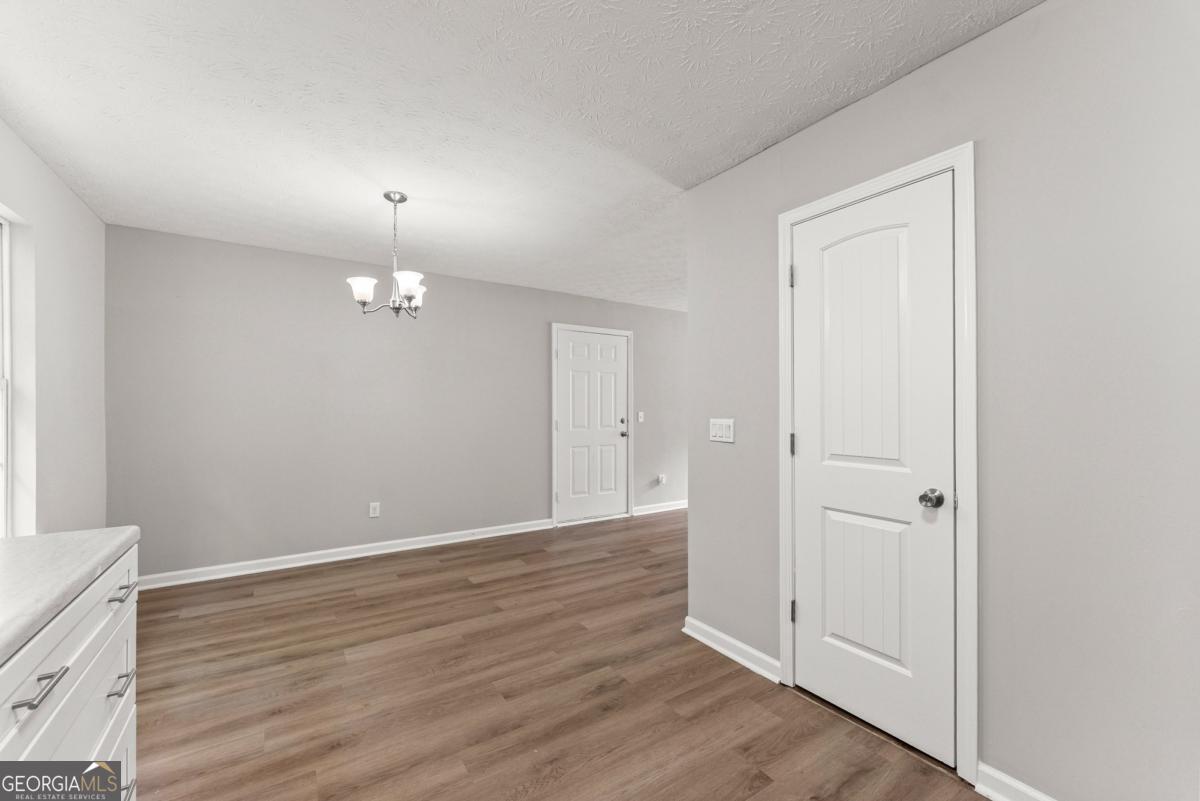 3030 Meadowridge Drive Property Photo 12