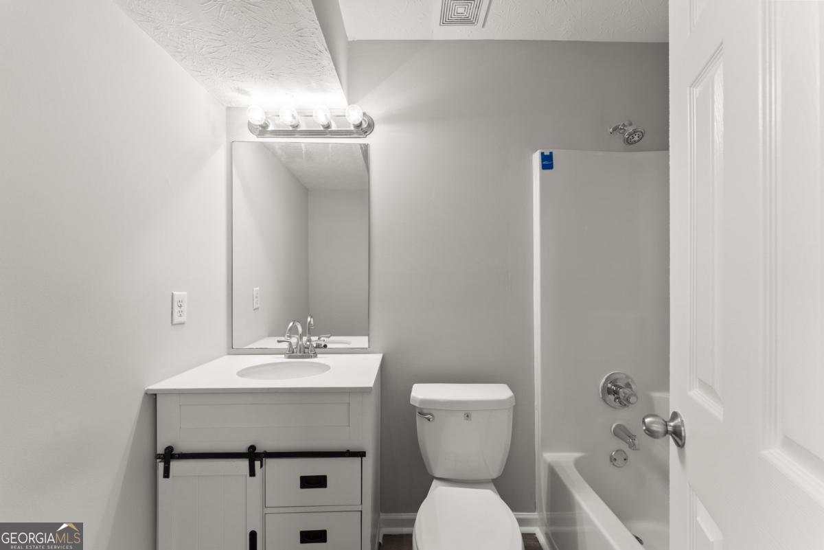 3030 Meadowridge Drive Property Photo 23