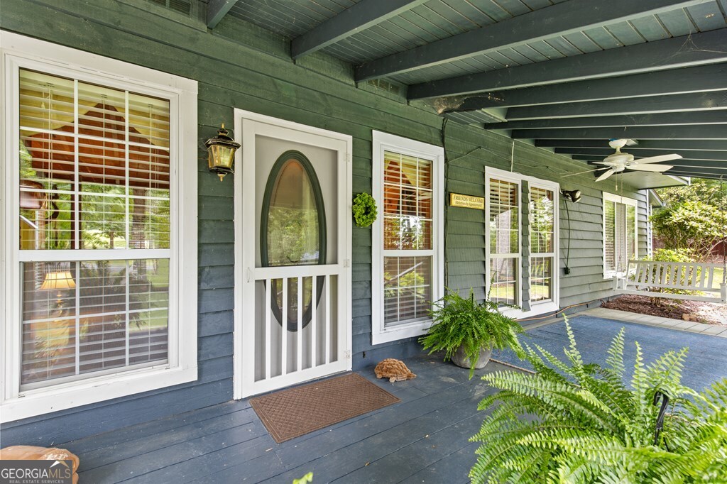 27 Medford Lane Property Photo 15