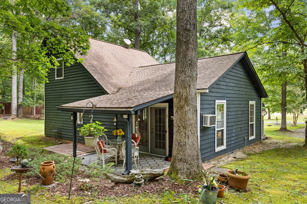 27 Medford Lane Property Photo 18