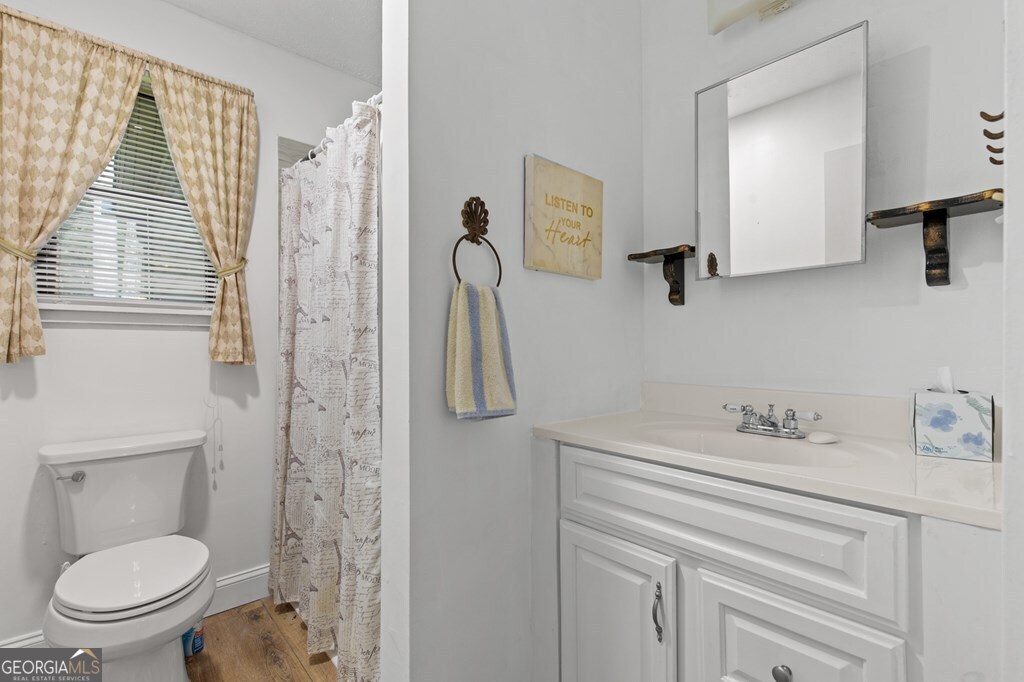 27 Medford Lane Property Photo 31