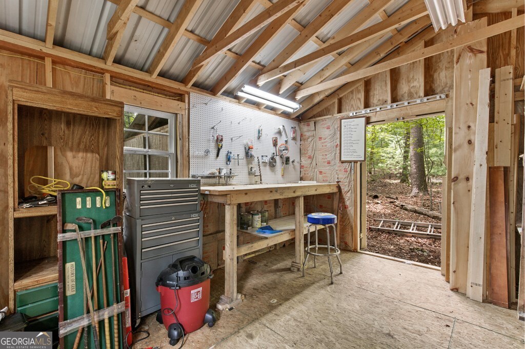 27 Medford Lane Property Photo 40