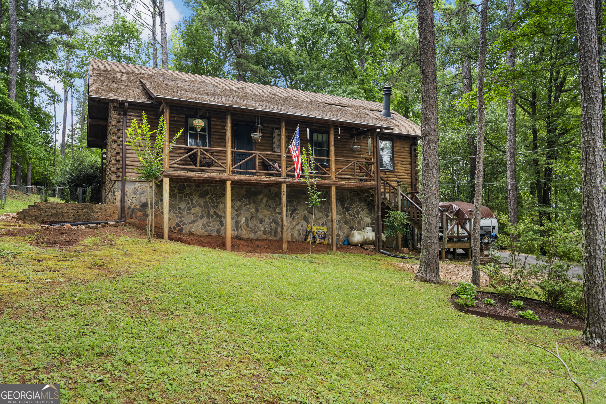 203 N View Pointe Drive Property Photo 1