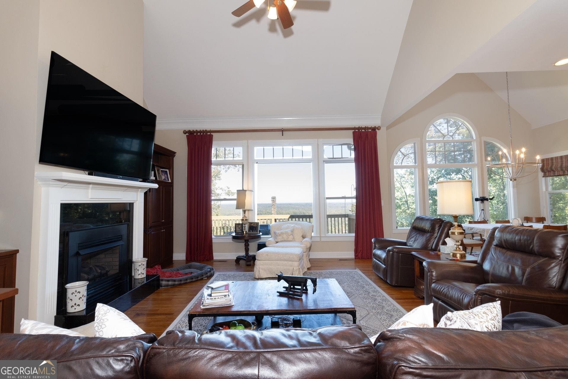 551 Mountain Ridge Drive Property Photo 13