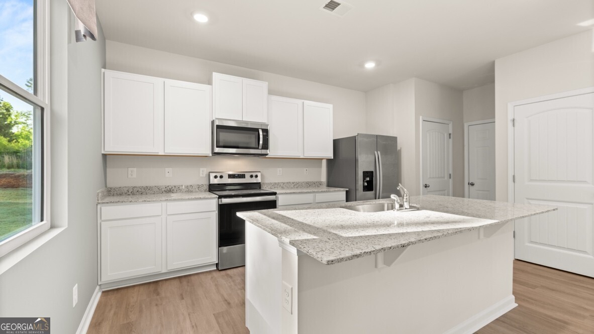 345 Creekview Way Property Photo 6