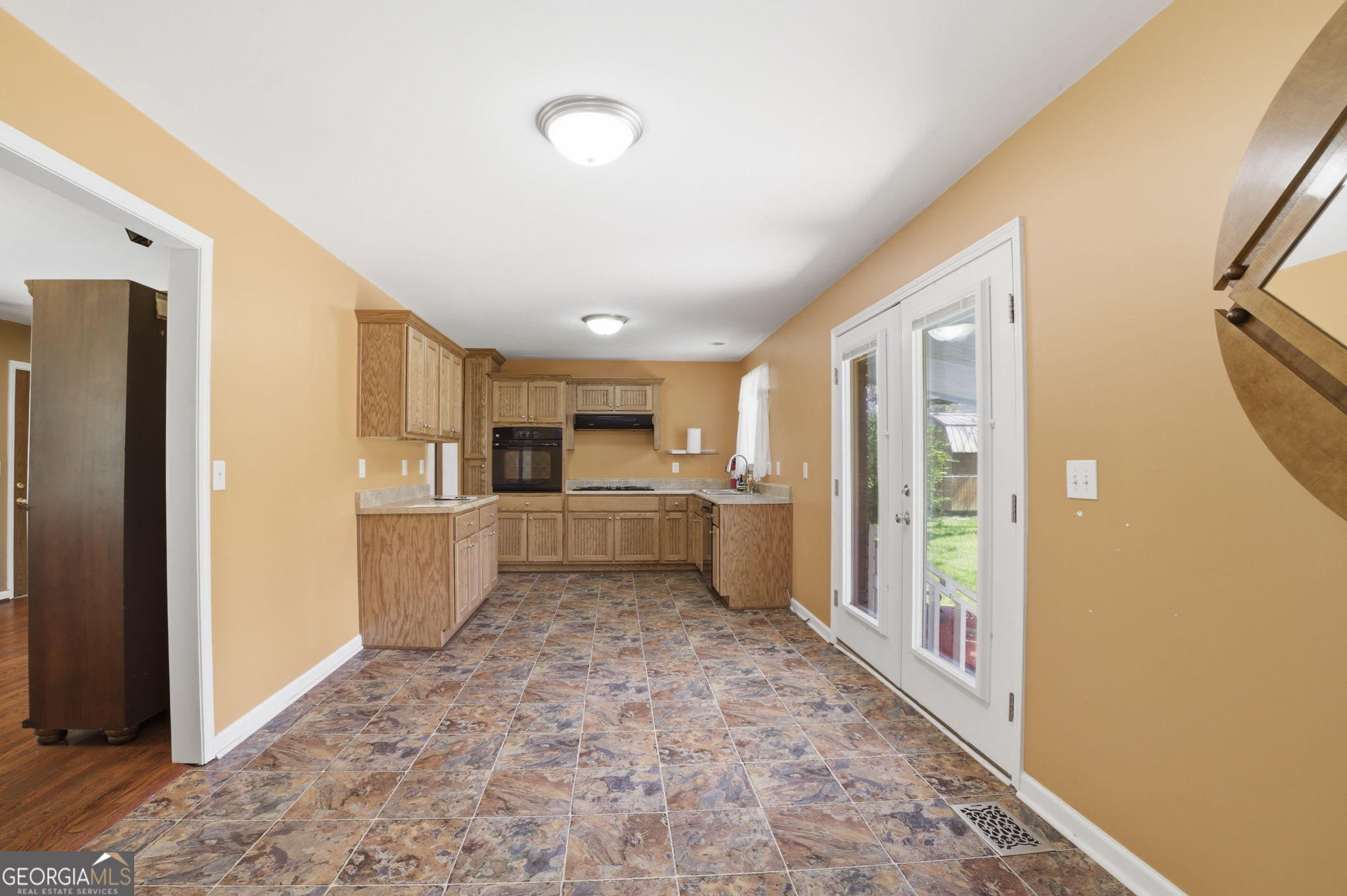 16 Mango Road Ne Property Photo 5