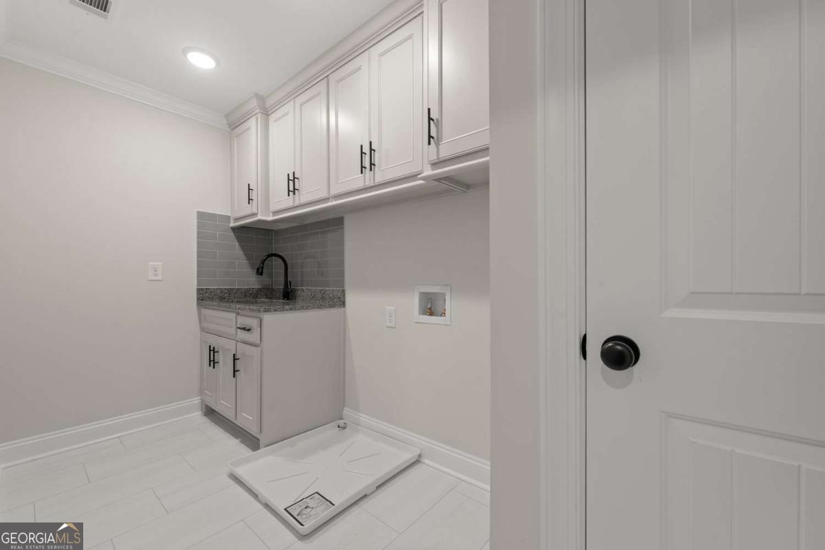 1649 Beebalm Drive Property Photo 32