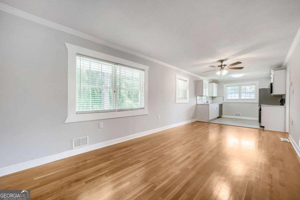 1 North Avenue Property Photo 5