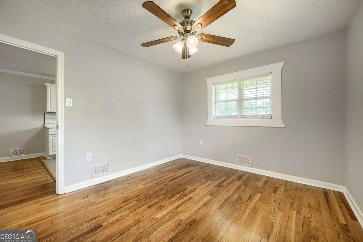 1 North Avenue Property Photo 16