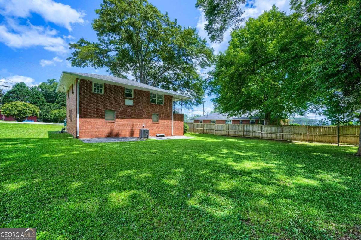 1 North Avenue Property Photo 25