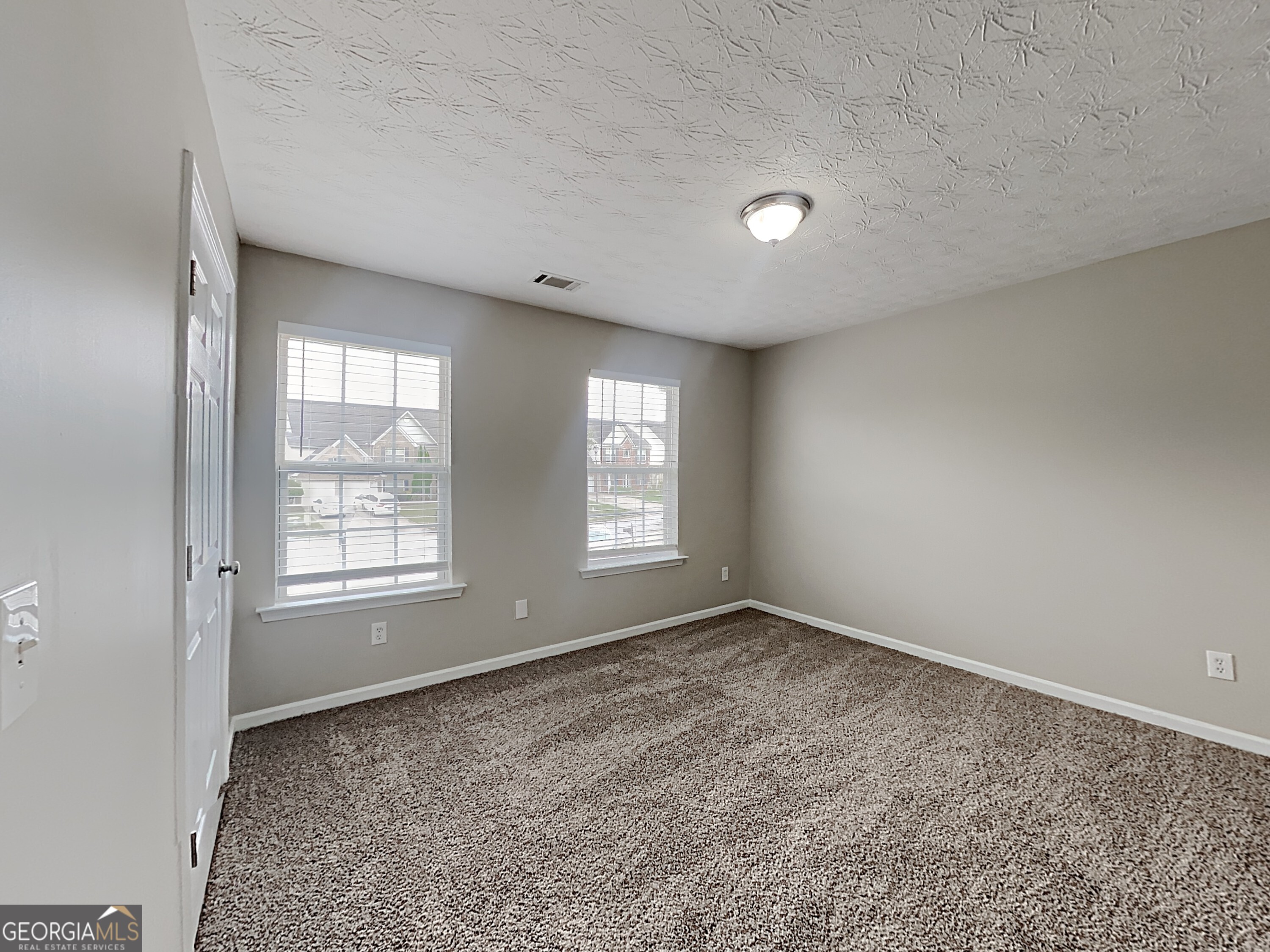 825 Roxfield Court Property Photo 16
