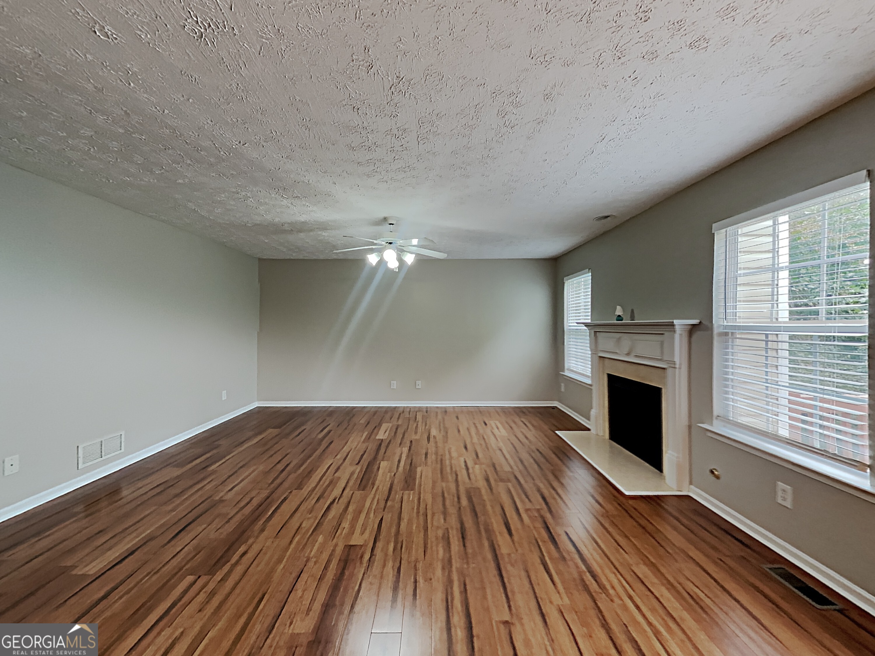 825 Roxfield Court Property Photo 33