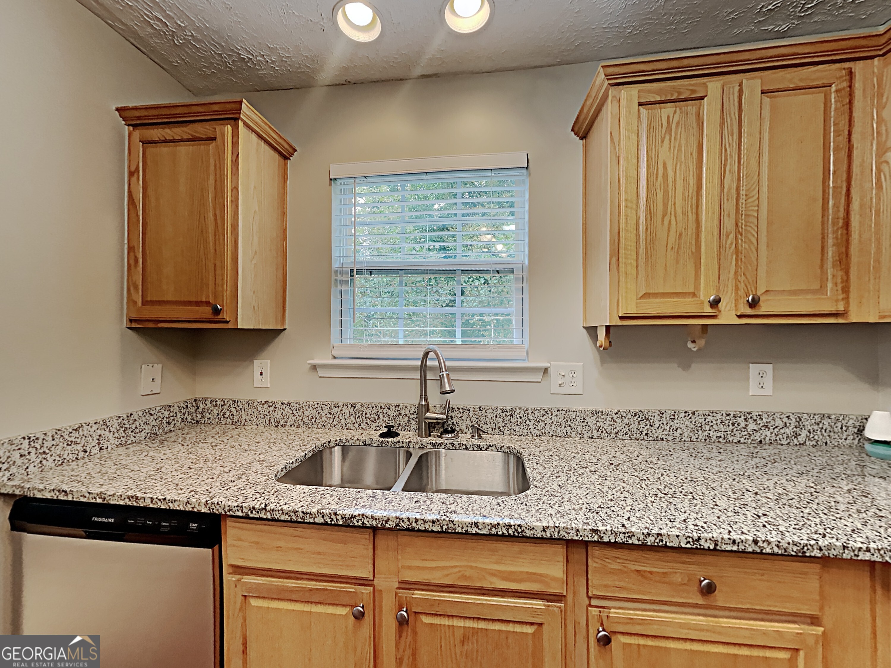 825 Roxfield Court Property Photo 38