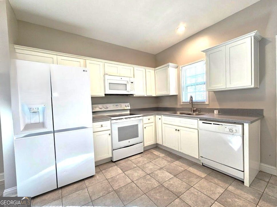 718 N Evelyn Place Nw Property Photo 4