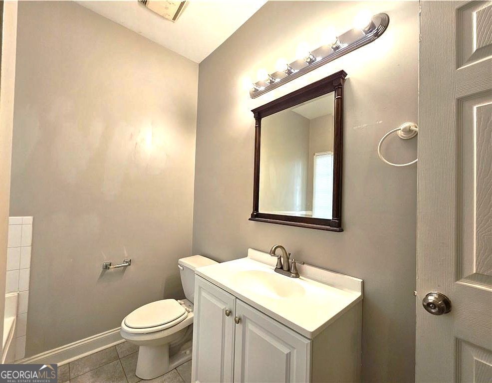 718 N Evelyn Place Nw Property Photo 8