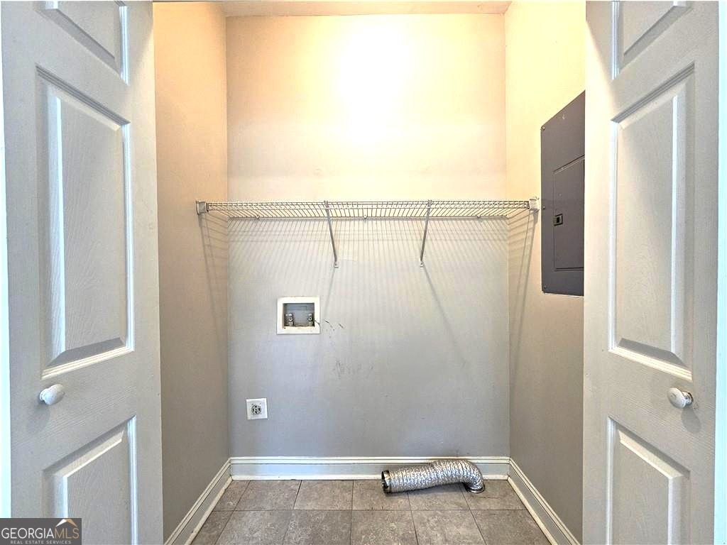 718 N Evelyn Place Nw Property Photo 9