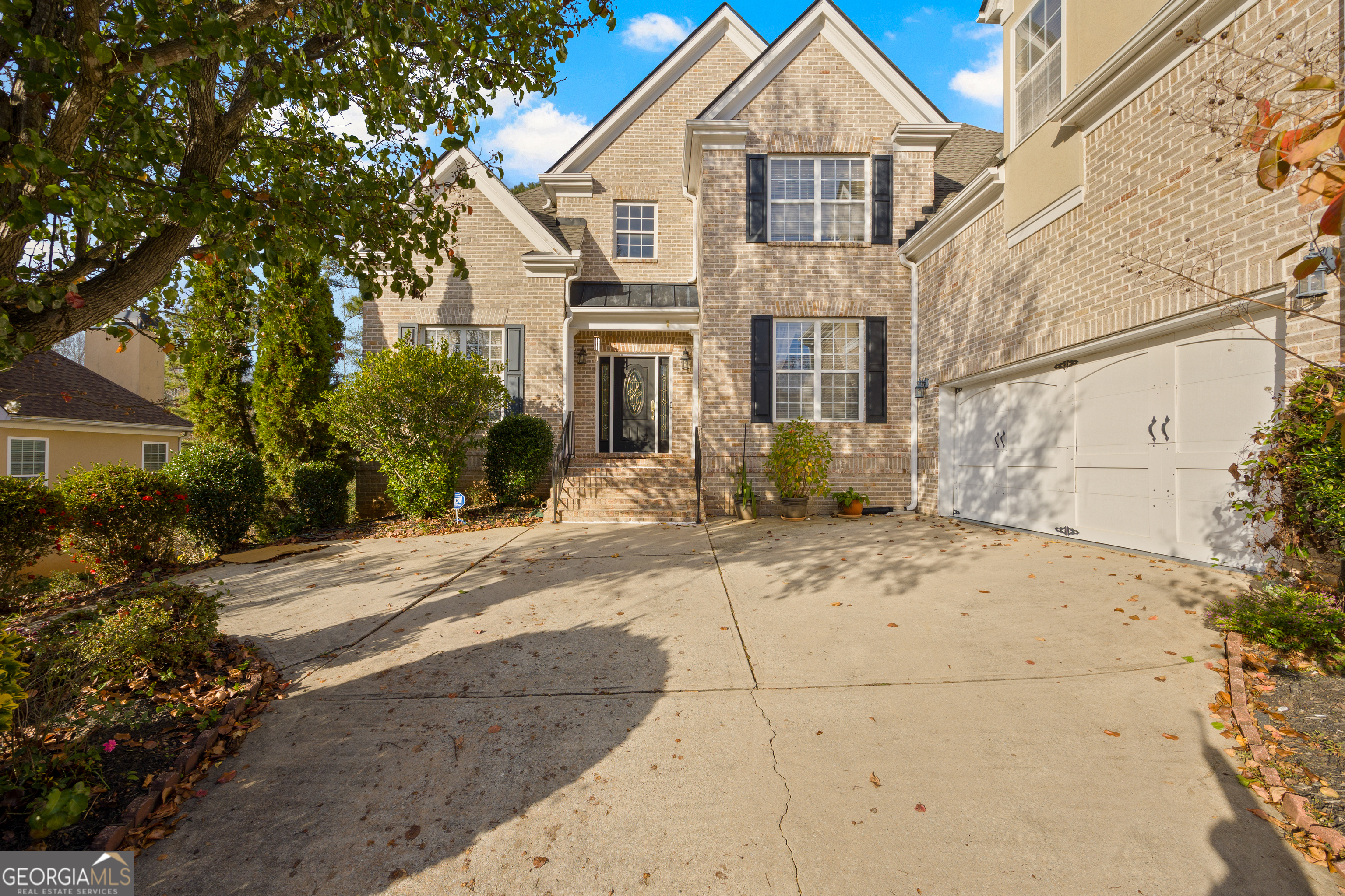 221 Langshire Drive Property Photo 1