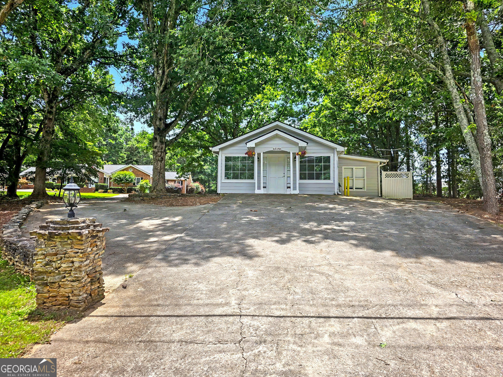 6339b Gaines Ferry Road Property Photo 1