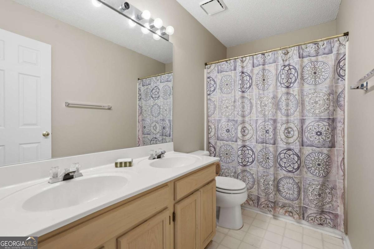 3840 Longlake Drive Property Photo 26