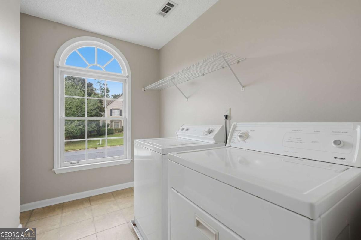 3840 Longlake Drive Property Photo 30