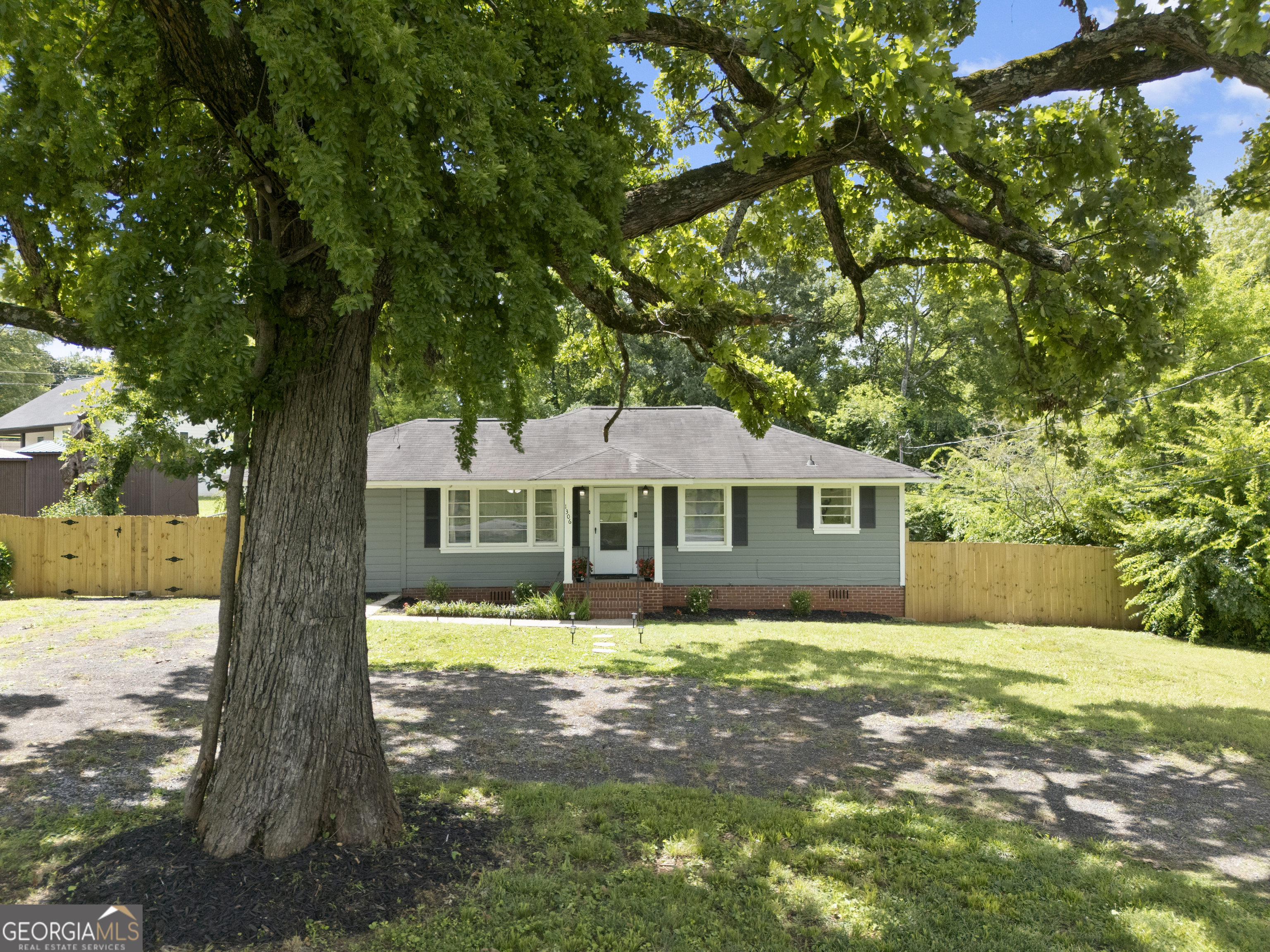 1306 Calhoun Avenue Property Photo 4