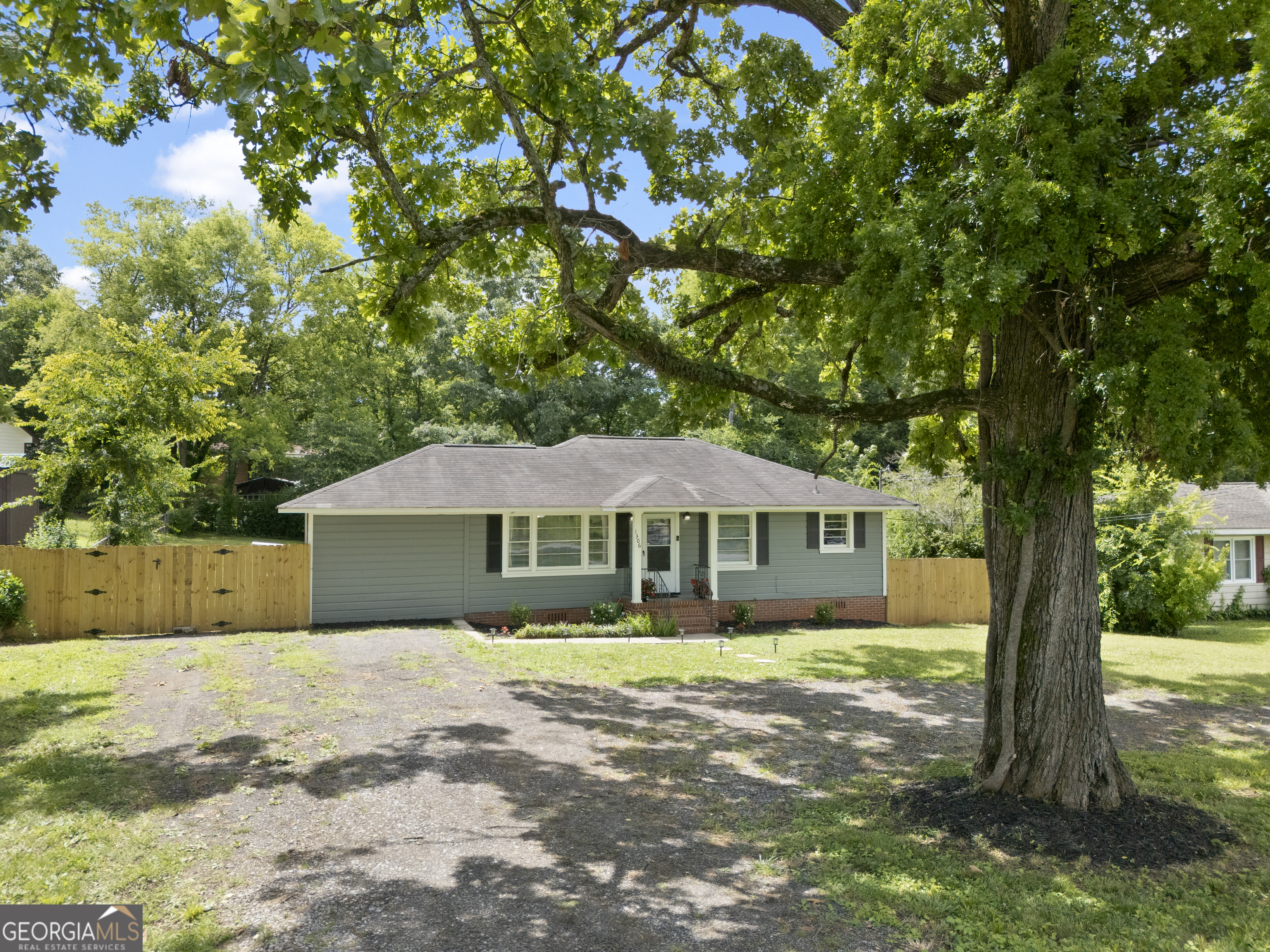 1306 Calhoun Avenue Property Photo 5