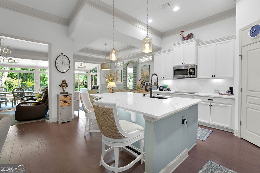 409 Windy Ridge Way Property Photo 8