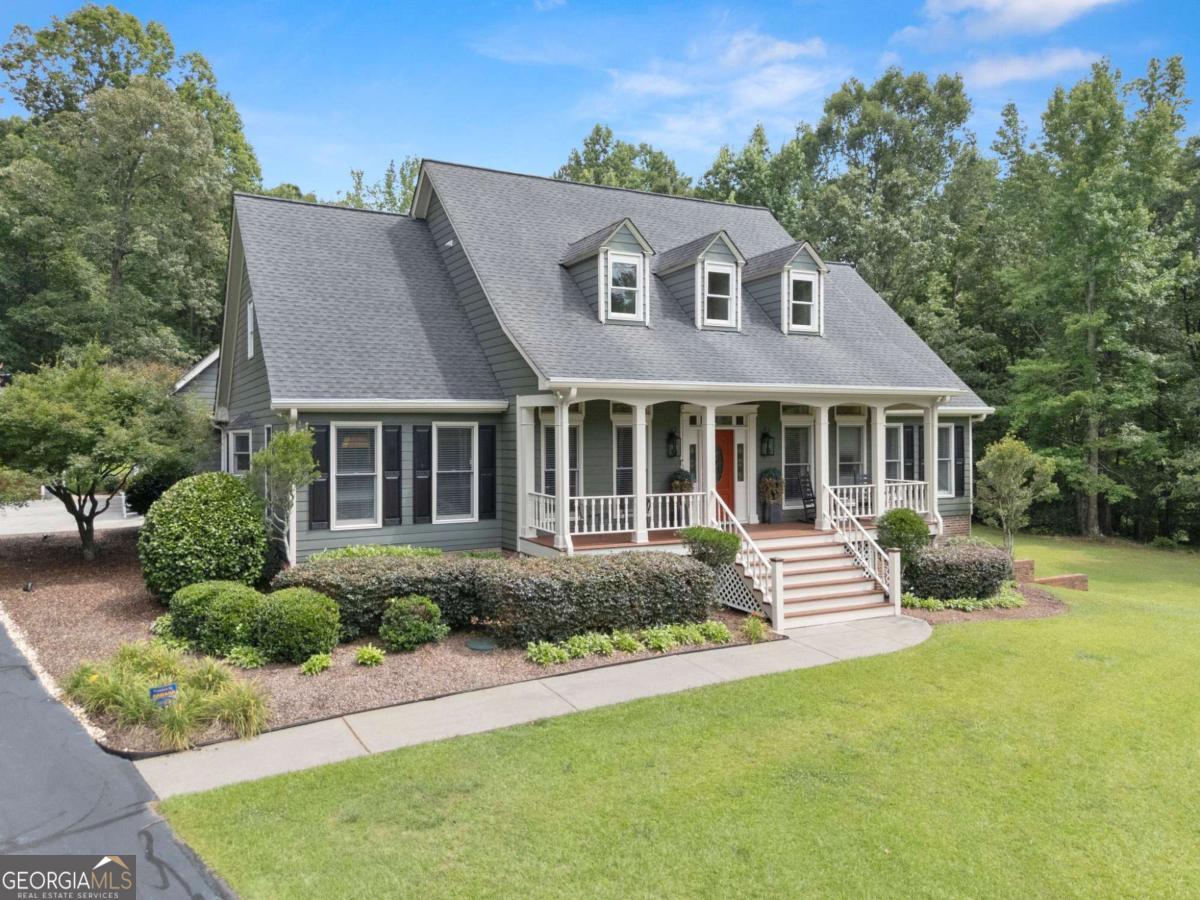924 James Powers Road Property Photo 1
