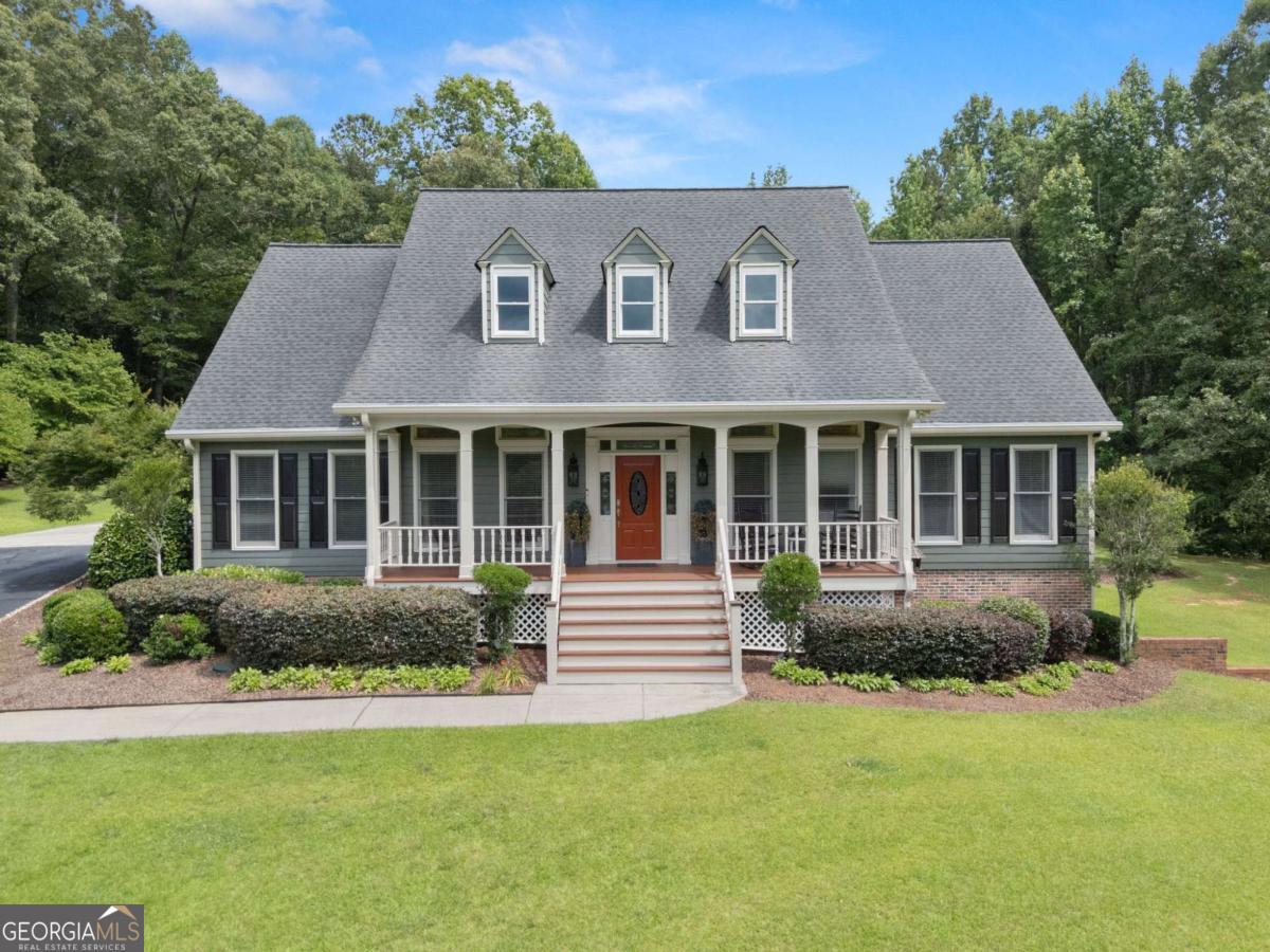 924 James Powers Road Property Photo 2