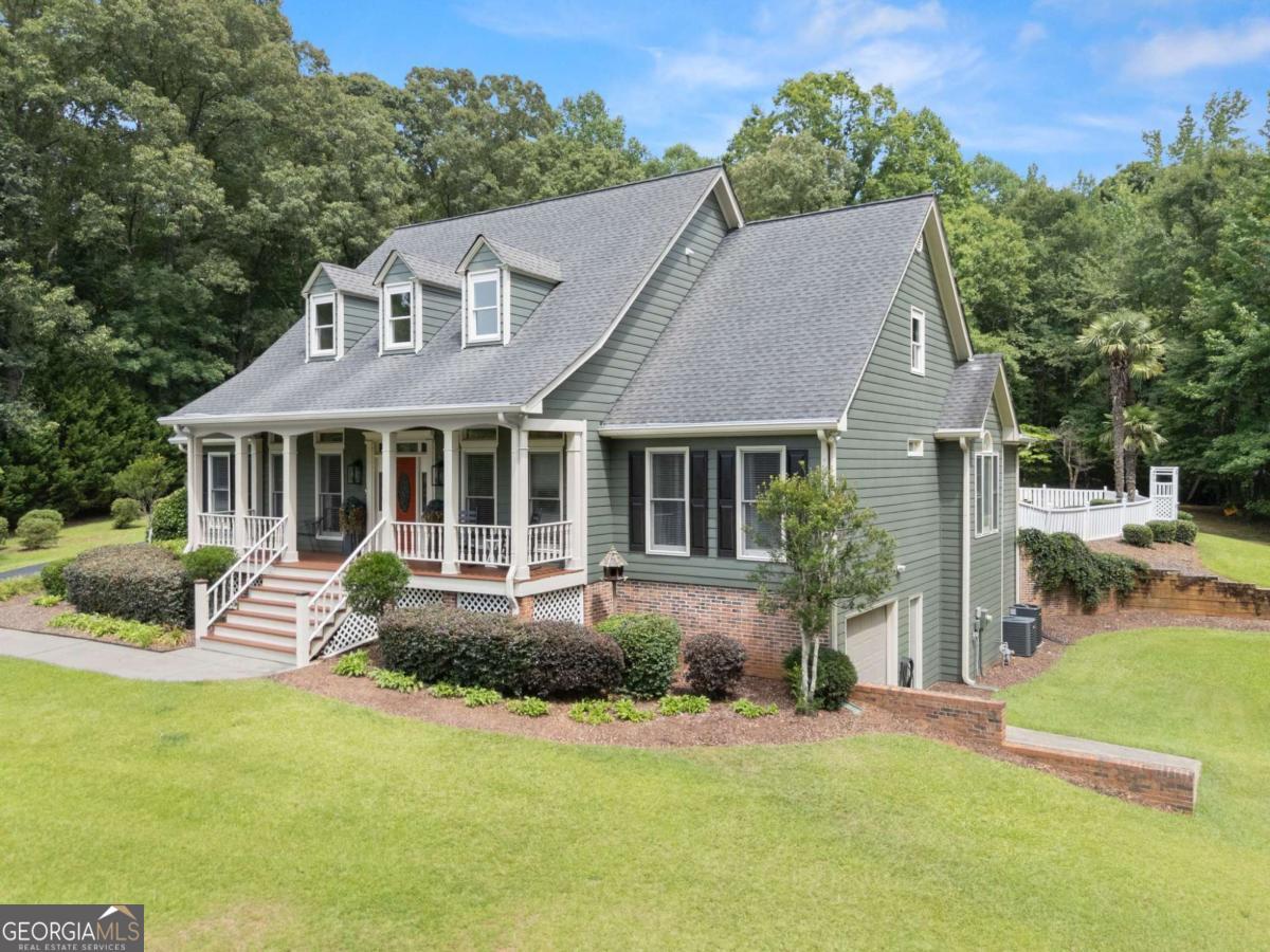 924 James Powers Road Property Photo 4